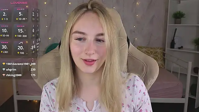 Shy_Polly stripchat live cam model