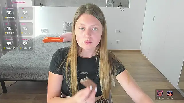 Kitkatvel stripchat live cam model