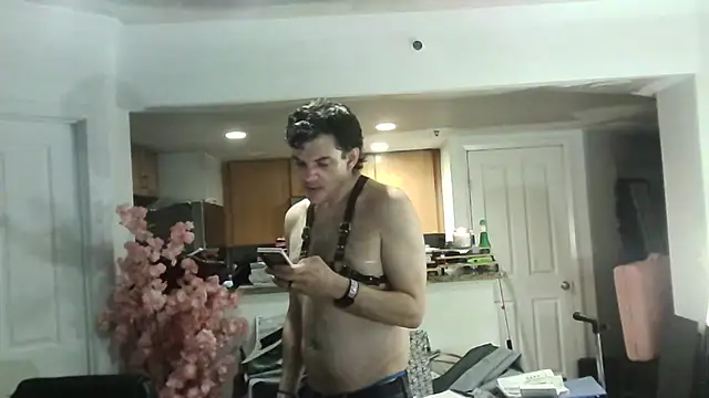 mikey-s-cort stripchat live cam model