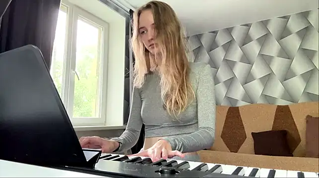 LuiseFurbeck stripchat live cam model