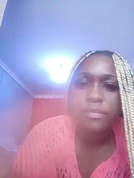 Lovequinberey stripchat live cam model