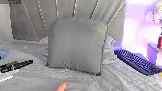 Shana_03 stripchat live cam model