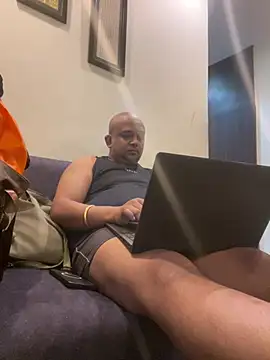 Dick_6inches_Delhi stripchat live cam model