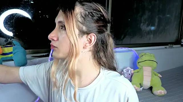Feniix__ stripchat live cam model