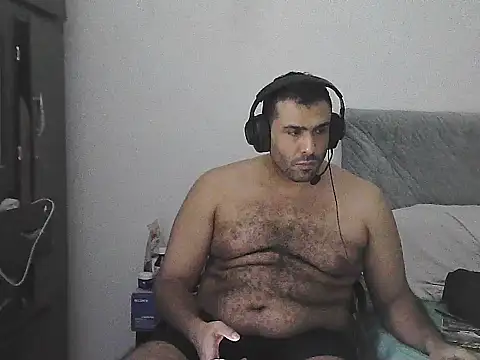 alphalatinobearx stripchat live cam model