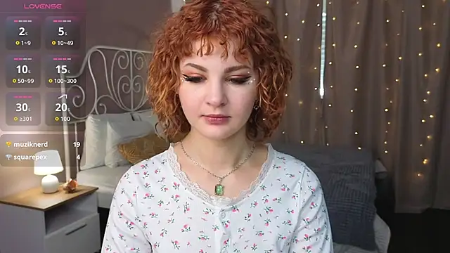 Kira__Fluffy stripchat live cam model