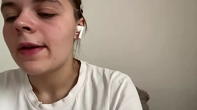 LorileeKaliszewski stripchat live cam model