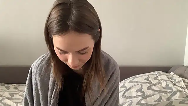 AureliaMontrose stripchat live cam model
