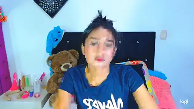 Jenng18 stripchat live cam model