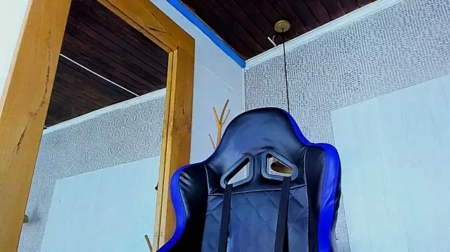 Damian09_ stripchat live cam model