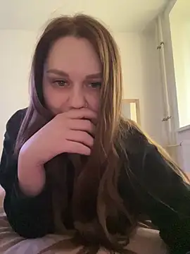 Marylallka5 stripchat live cam model
