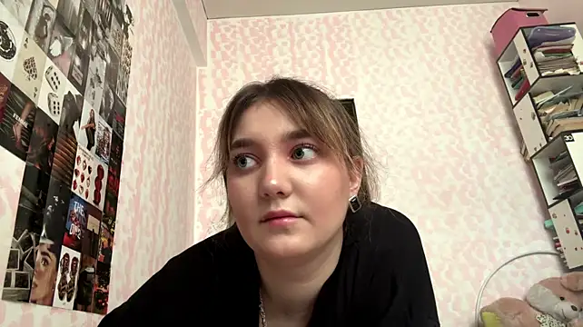TynishaShute stripchat live cam model
