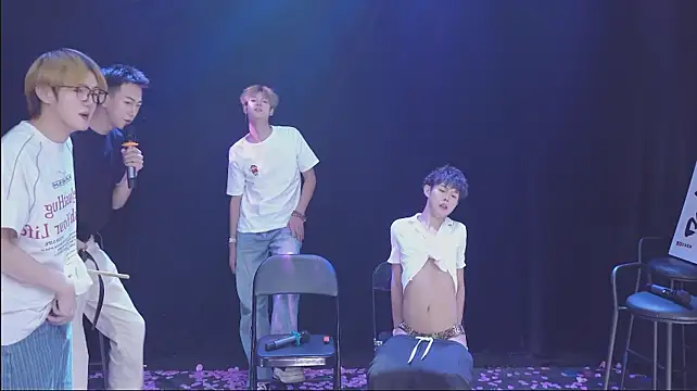 NCT-111 stripchat live cam model