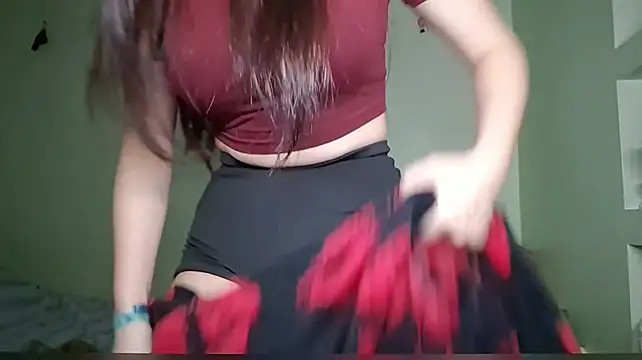 JoanieBelrose stripchat live cam model
