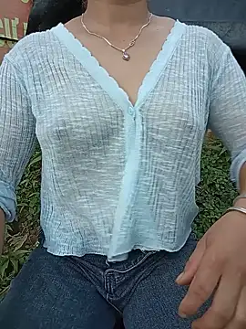 Ama-ra stripchat live cam model
