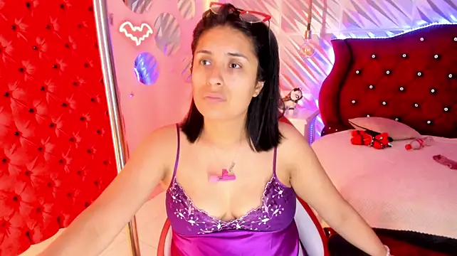 Roxanne_Han stripchat live cam model