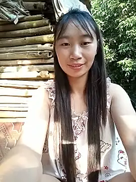 Linh_sexy98 stripchat live cam model