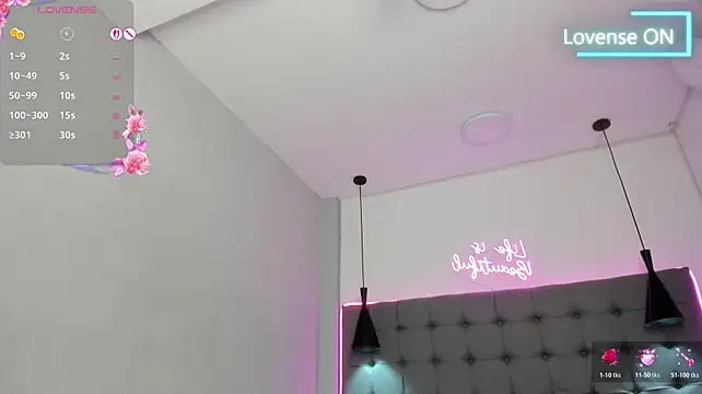 scarletcherry18 stripchat live cam model