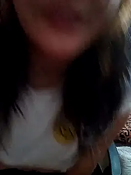 kuramaqueen stripchat live cam model