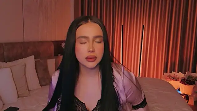 UR_MADDY_ONLINE stripchat live cam model