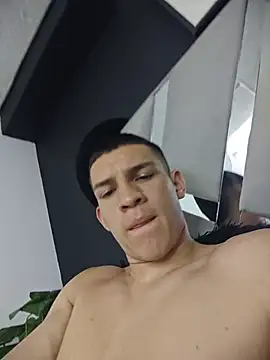 Apolo_Warrior stripchat live cam model