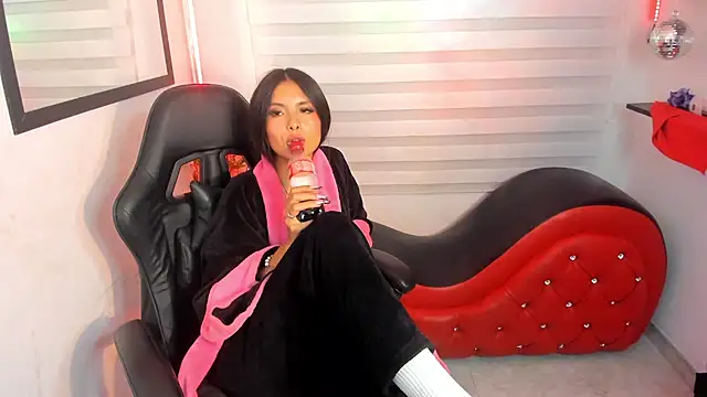 Lya__Smit_ stripchat live cam model