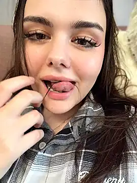 NikaMur stripchat live cam model