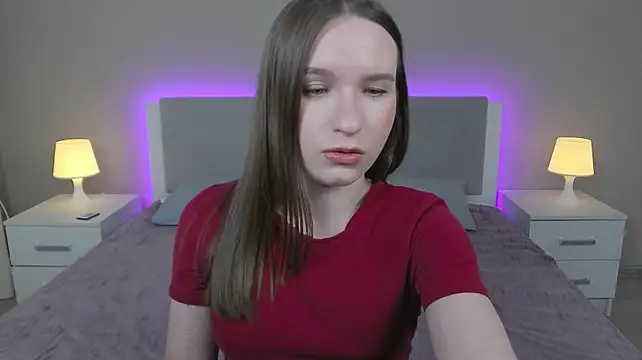 MarliinNova stripchat live cam model