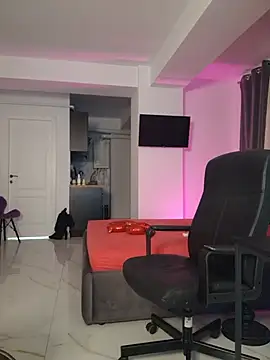 Busty_Mira stripchat live cam model