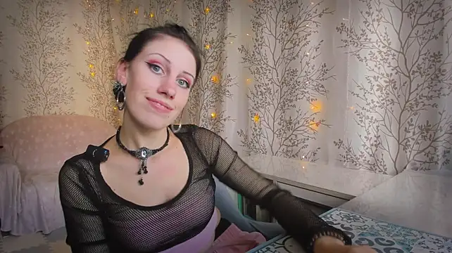 Mary0Lou stripchat live cam model