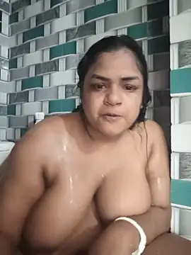 Deborbhavi222 stripchat live cam model