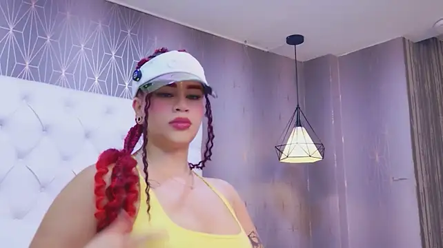 CherryTayloor stripchat live cam model