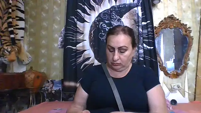 LoaqLovew stripchat live cam model