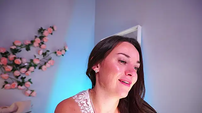 YayMaya stripchat live cam model