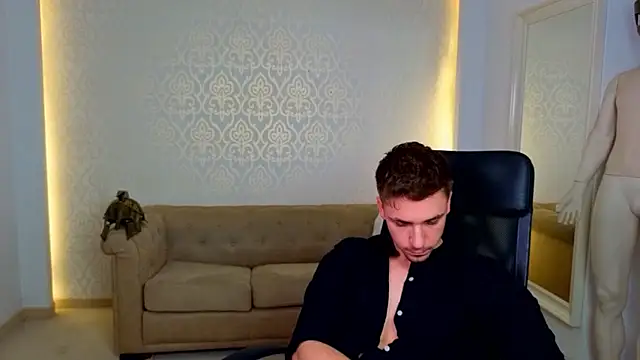 KellenWest stripchat live cam model