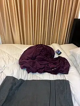 Honeylust26 stripchat live cam model
