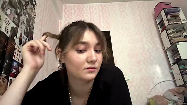 TynishaShute stripchat live cam model