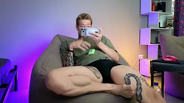 DENIS_HERE stripchat live cam model