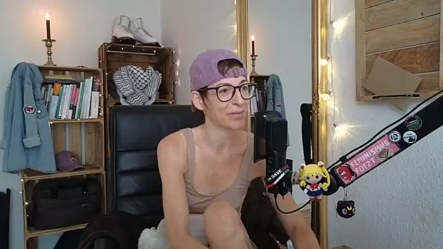 Antifistin stripchat live cam model