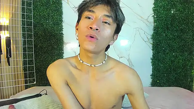cococumps stripchat live cam model