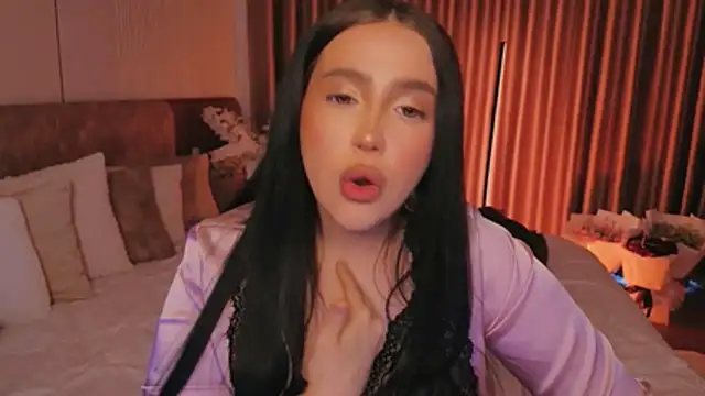 UR_MADDY_ONLINE stripchat live cam model