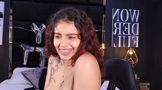 AmyyScott stripchat live cam model
