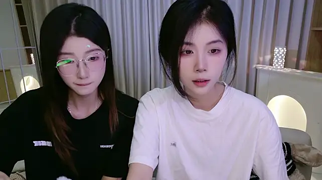 GuLuGroup stripchat live cam model