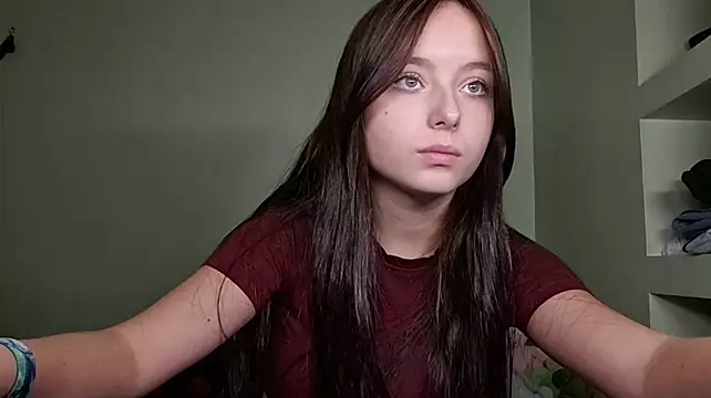 JoanieBelrose stripchat live cam model