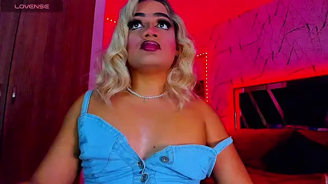 Amber_bigdick22 stripchat live cam model