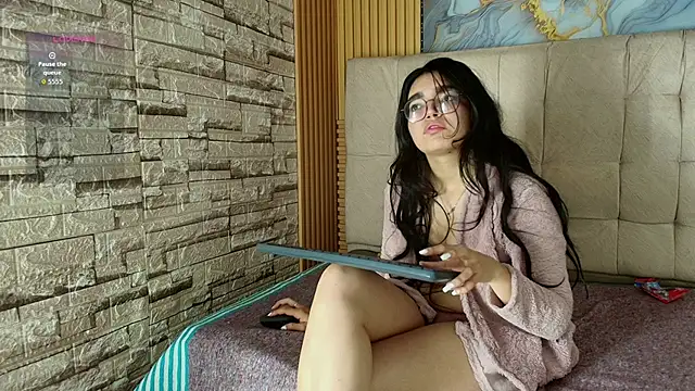 mia_monroepri stripchat live cam model