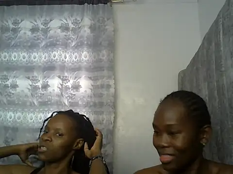 dollface_diva01 stripchat live cam model