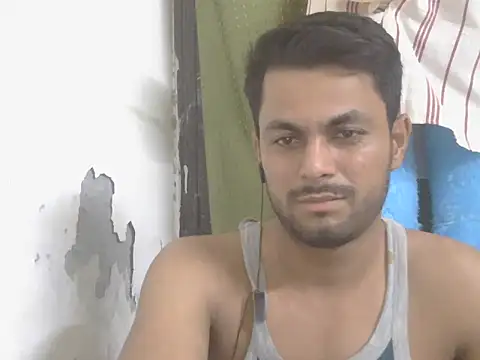 Stubborndesiboy stripchat live cam model