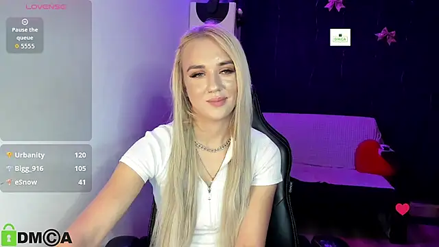 CrystalGirl99 stripchat live cam model