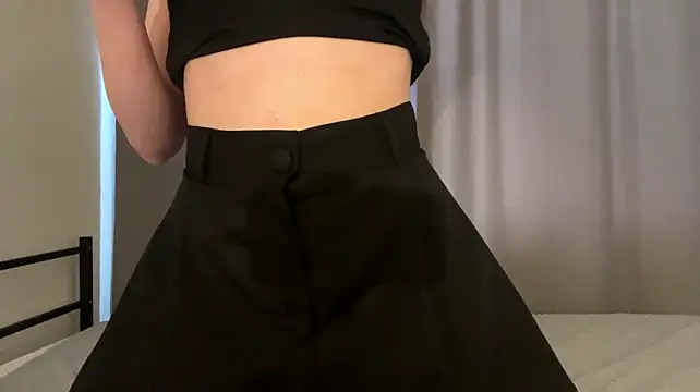 ManyDozens stripchat live cam model